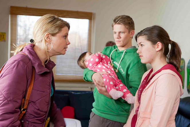 Danni Lowinski - Season 2 - Mutterkind - De la película - Annette Frier, Max von der Groeben