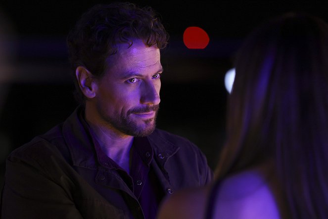 Harrow - Season 2 - Abo Imo Pectore - Photos - Ioan Gruffudd