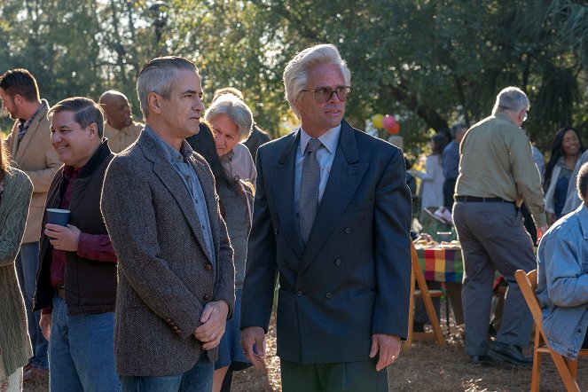 The Righteous Gemstones - They Are Weak, But He Is Strong - Film - Dermot Mulroney, Walton Goggins