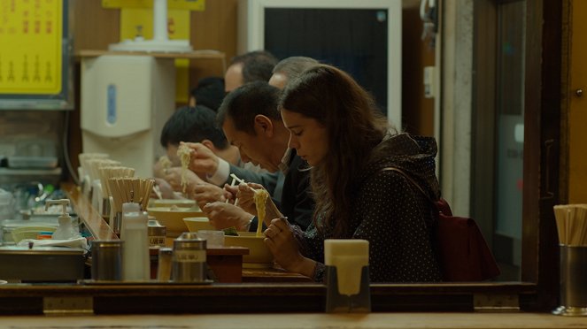 Foodie Love - Una ofrenda de tabaco, cerveza y chocolate - Do filme - Laia Costa