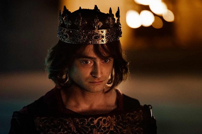 Miracle Workers - Dark Ages - Graduation - Photos - Daniel Radcliffe