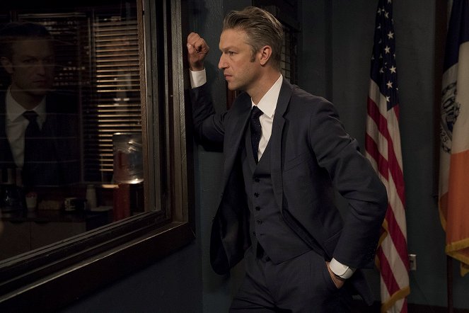 Law & Order: Special Victims Unit - Must Be Held Accountable - Photos - Peter Scanavino