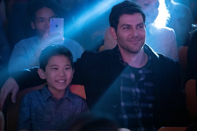 A Million Little Things - Season 2 - Der Kuss - Filmfotos - David Giuntoli