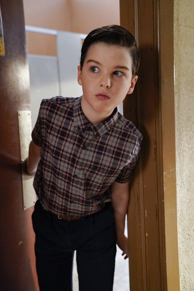 Young Sheldon - A Broom Closet and Satan's Monopoly Board - Van film - Iain Armitage