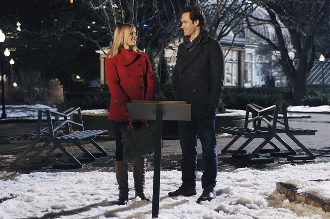 12 Dates of Christmas - De la película - Amy Smart, Mark-Paul Gosselaar