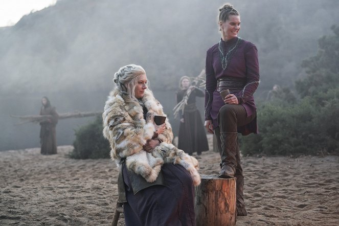 Vikings - Wahltag - Filmfotos - Katheryn Winnick, Ragga Ragnars