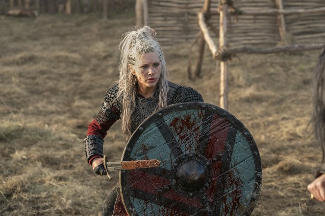 Vikings - Season 6 - Death and the Serpent - Photos - Katheryn Winnick