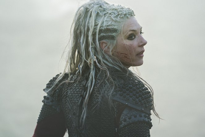 Vikings - Season 6 - Death and the Serpent - Photos - Katheryn Winnick