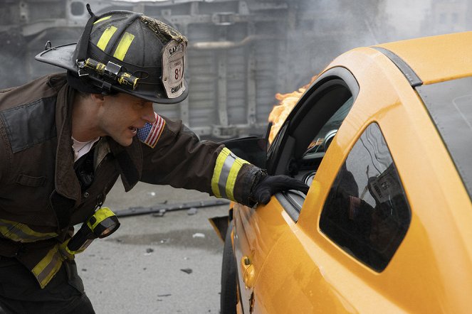 Chicago Fire - Season 8 - Udržet území - Z filmu - Jesse Spencer