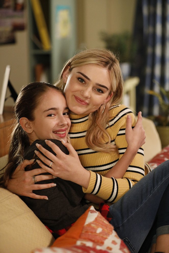 American Housewife - One Step Forward, Three Steps Back - Del rodaje - Julia Butters, Meg Donnelly
