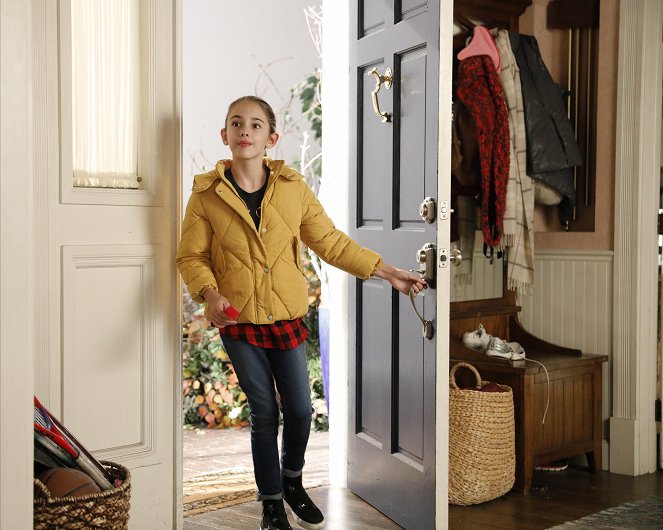 American Housewife - One Step Forward, Three Steps Back - Photos - Julia Butters