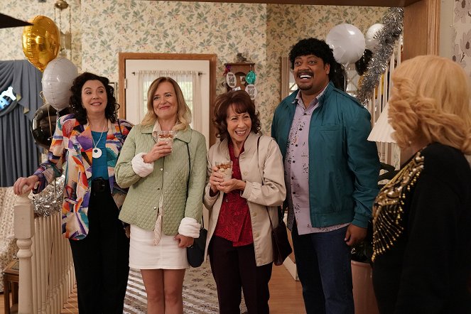 Die Goldbergs - Der zweite 50. Geburtstag - Filmfotos - Jennifer Irwin, Mindy Sterling, Cedric Yarbrough