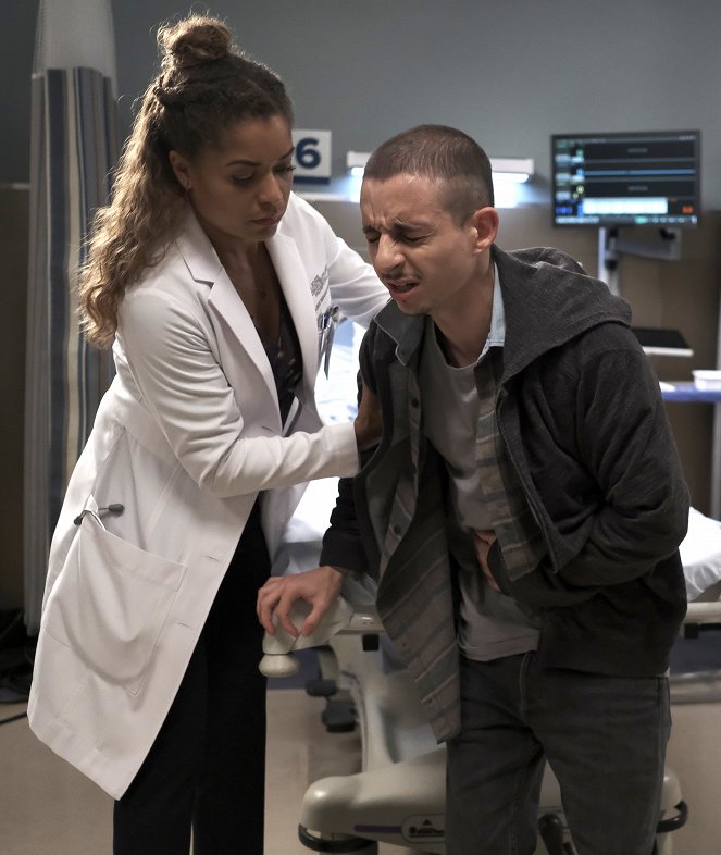 The Good Doctor - Season 3 - Fractured - Photos - Antonia Thomas, Moises Arias