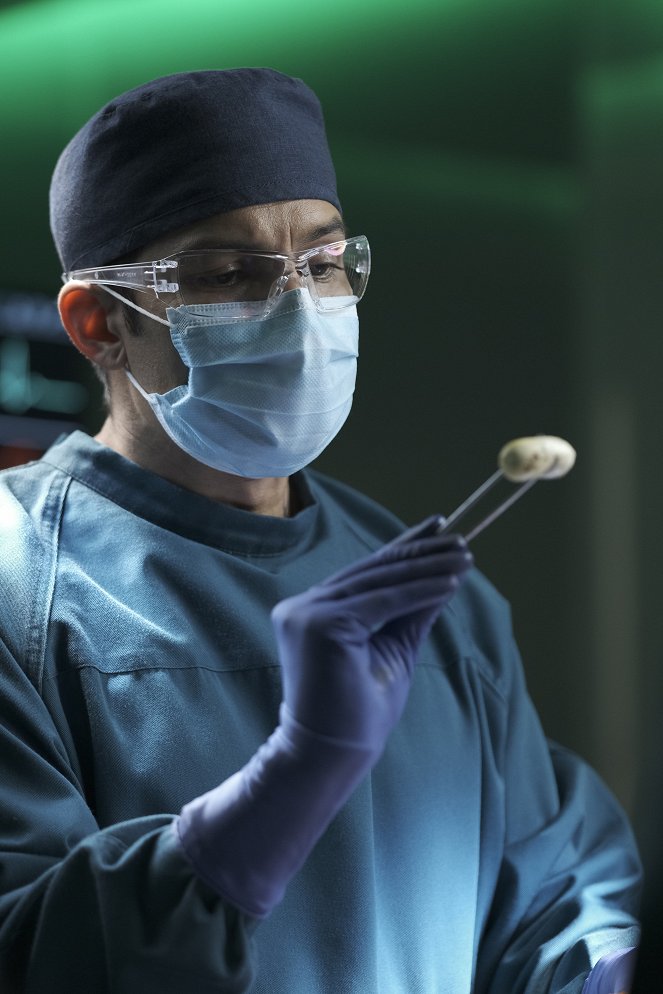 The Good Doctor - Season 3 - Fractured - Photos - Nicholas Gonzalez