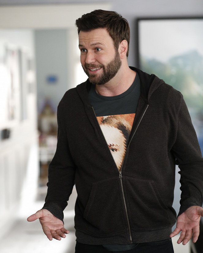 Single Parents - Welcome to Hilltop! - Photos - Taran Killam