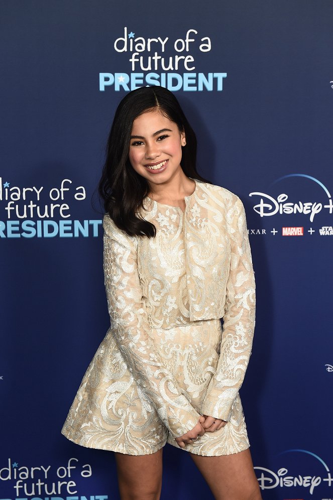 Deník budoucí prezidentky - Z akcí - The cast of ‘Diary of a Future President’ attended a Red Carpet Premiere on Tuesday, January 14, 2020 in Los Angeles, CA