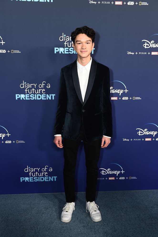 Deník budoucí prezidentky - Z akcí - The cast of ‘Diary of a Future President’ attended a Red Carpet Premiere on Tuesday, January 14, 2020 in Los Angeles, CA