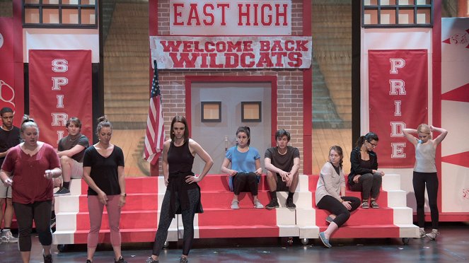 Encore! - High School Musical - Photos