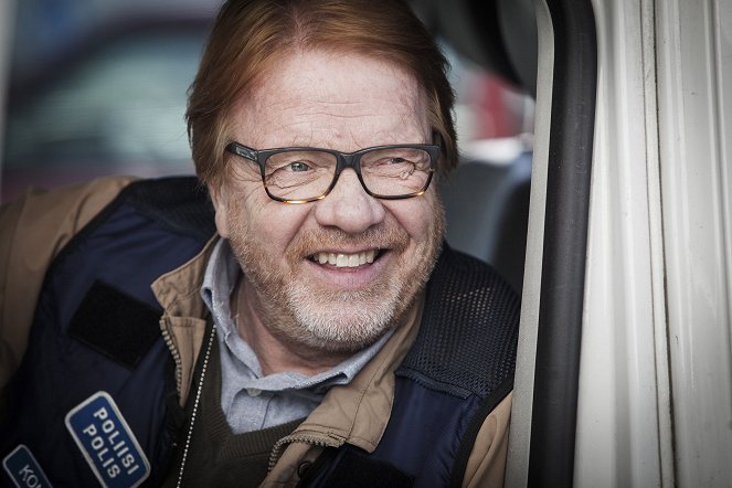 Kummeli esittää: Kontio & Parmas - Season 1 - Hikinen iltapäivä - Filmfotók - Heikki Silvennoinen