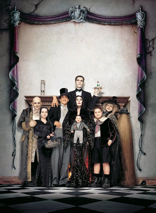 Addams Family 2. - Promóció fotók - Christopher Lloyd, Christina Ricci, Raul Julia, Carel Struycken, Anjelica Huston, Kaitlyn Hooper, Jimmy Workman, Carol Kane