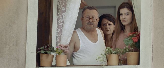 Aşk Tesadüfleri Sever 2 - De la película - Erkan Can, Elif Doğan
