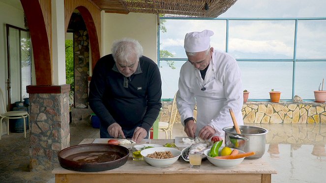 Vůně albánské kuchyně s Miroslavem Donutilem - Epizoda 3 - Z filmu