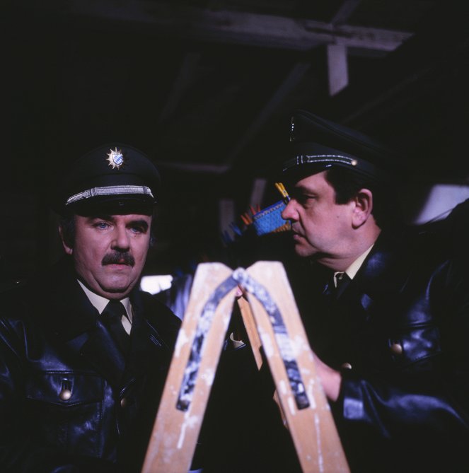 Polizeiinspektion 1 - Season 2 - Die Referendarinnen - Z filmu