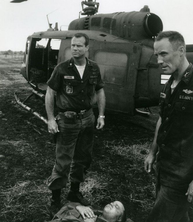 Vietnam - Die letzte Rettung - Filmfotos - Bill Paxton, Robert John Burke