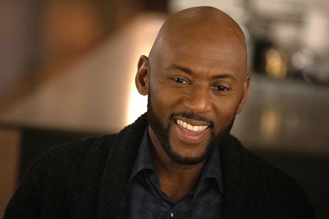 Un million de petites choses - Season 2 - We're the Howards - Film - Romany Malco