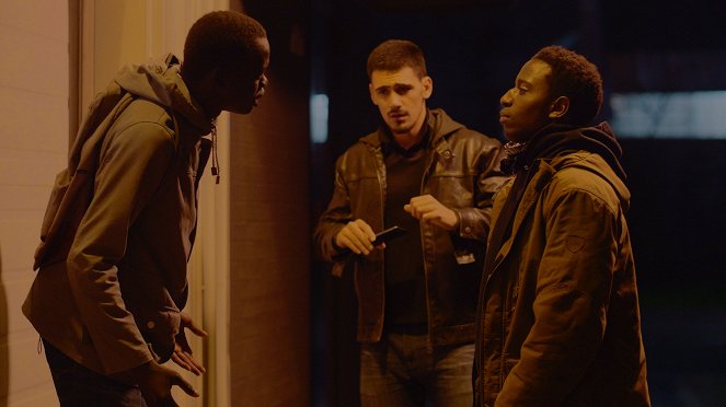 Thug - Filmfotók - Emmanuel John, Joshua Schlaganweit, Simon Mutabazi