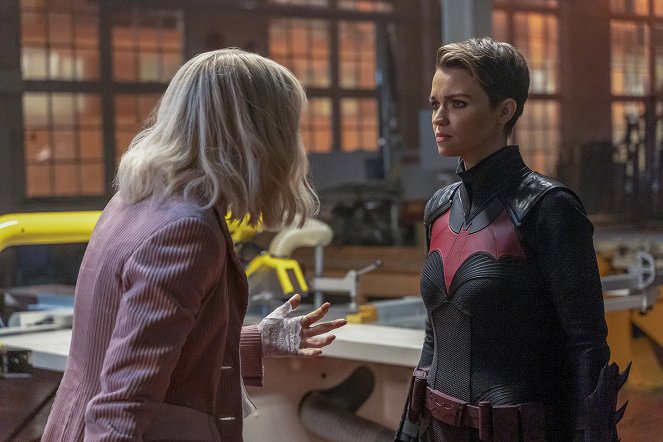 Batwoman - Season 1 - How Queer Everything Is Today! - Photos - Ruby Rose