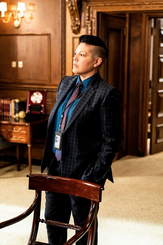 Madam Secretary - Season 5 - Requiem - Photos - Sara Ramirez