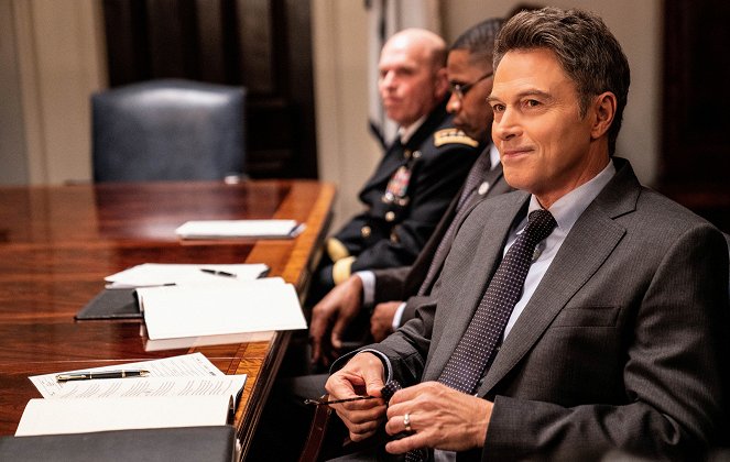 Madam Secretary - Proxy War - Film - Tim Daly