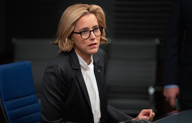 Madam Secretary - Proxy War - De la película - Téa Leoni