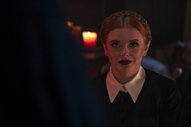 Chilling Adventures of Sabrina - Kapitel elf: Ein Winternachtstraum - Filmfotos - Abigail Cowen