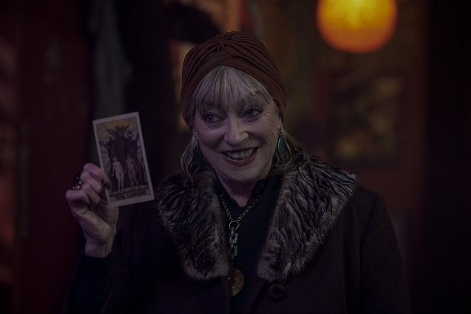 Chilling Adventures of Sabrina - Chapter Fifteen: Doctor Cerberbus's House of Horror - Photos - Veronica Cartwright