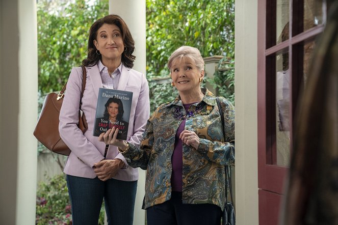 Grace and Frankie - The Rescue - Photos