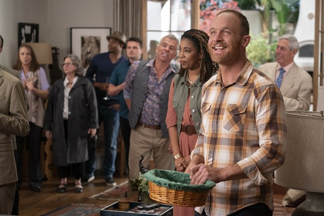 Grace and Frankie - The Scent - Photos - Ethan Embry