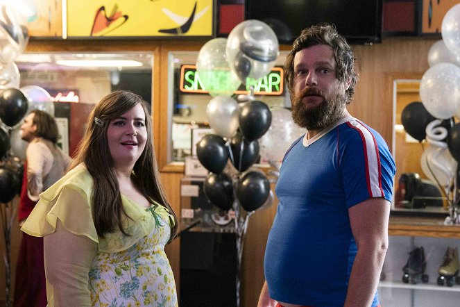 Shrill - Skate - Film - Aidy Bryant, Luka Jones