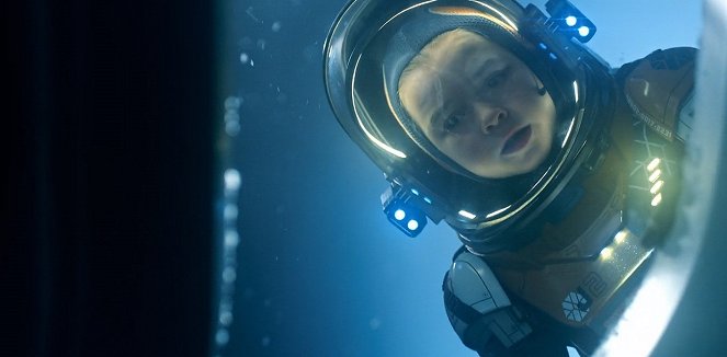 Lost in Space – Verschollen zwischen fremden Welten - Aufprall - Filmfotos - Maxwell Jenkins