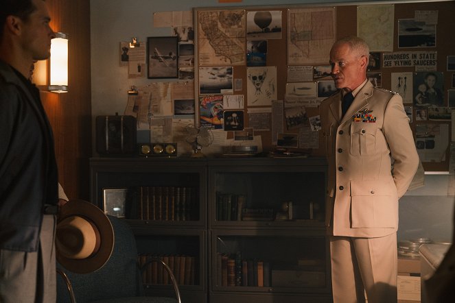 Project Blue Book - Season 2 - The Roswell Incident - Part I - Z filmu - Neal McDonough