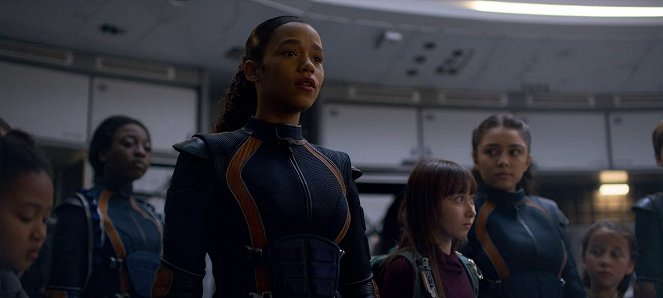 Lost in Space – Verschollen zwischen fremden Welten - Siebenundneunzig - Filmfotos - Taylor Russell