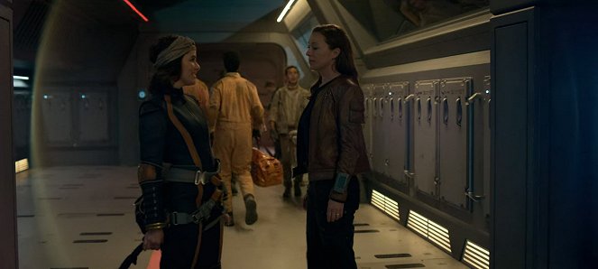 Lost in Space - Ninety-Seven - Photos - Parker Posey, Molly Parker