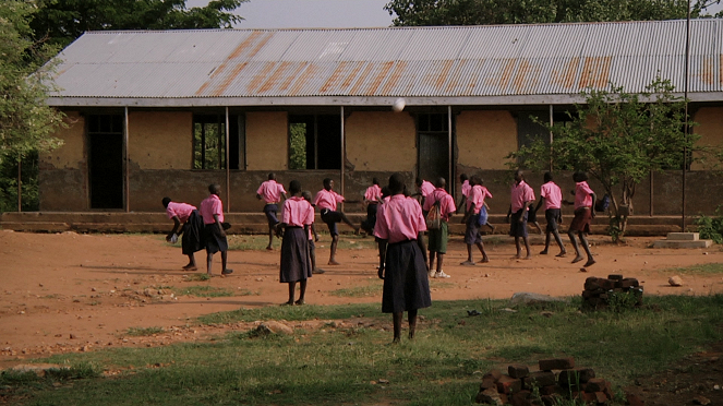 Pomoc Afrike: Pyco v Ugande - Filmfotos