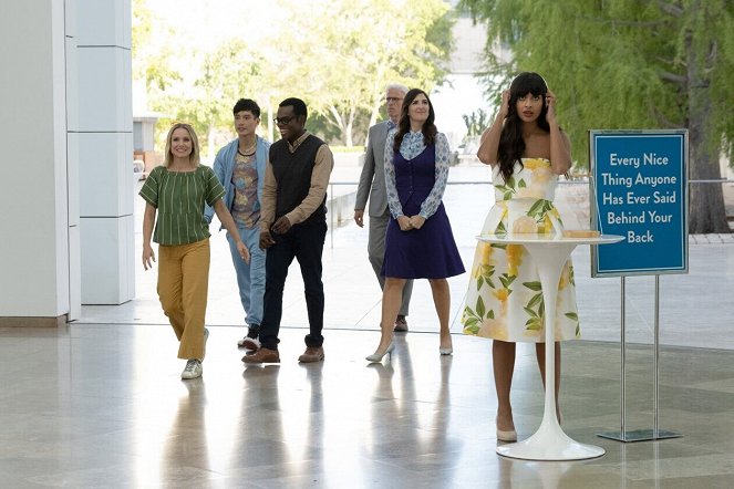 The Good Place - Patty - Film - Kristen Bell, Manny Jacinto, William Jackson Harper, Ted Danson, D'Arcy Carden, Jameela Jamil