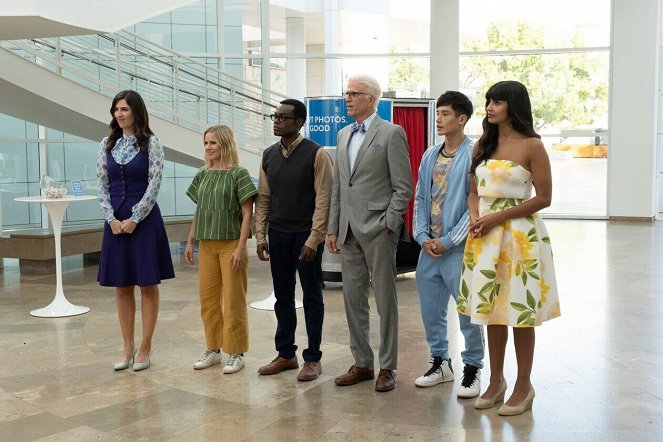 The Good Place - Patty - Film - D'Arcy Carden, Kristen Bell, William Jackson Harper, Ted Danson, Manny Jacinto, Jameela Jamil