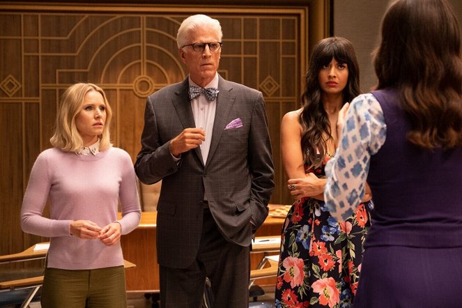 The Good Place - You've Changed Man - Photos - Kristen Bell, Ted Danson, Jameela Jamil