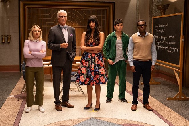 The Good Place - You've Changed Man - Photos - Kristen Bell, Ted Danson, Jameela Jamil, Manny Jacinto, William Jackson Harper