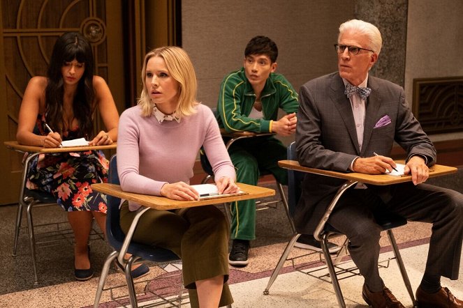 The Good Place - You've Changed Man - Photos - Jameela Jamil, Kristen Bell, Manny Jacinto, Ted Danson