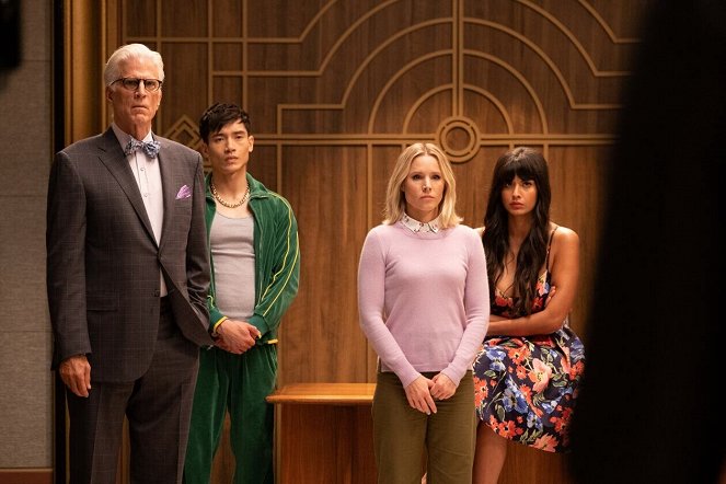 The Good Place - You've Changed Man - Photos - Ted Danson, Manny Jacinto, Kristen Bell, Jameela Jamil